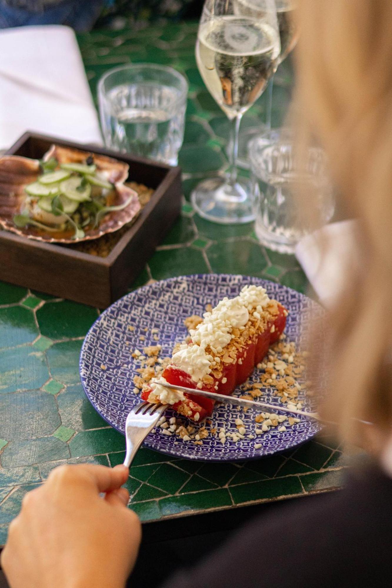 Hotel Pigalle Göteborg Dış mekan fotoğraf A stuffed pepper